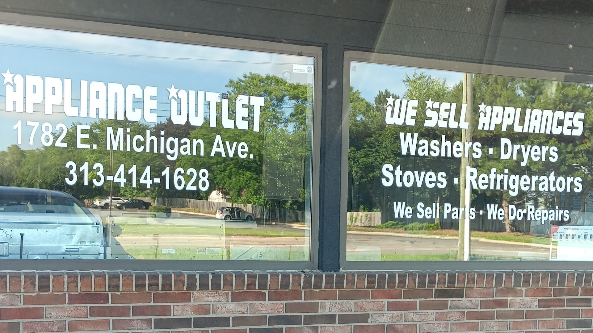 Appliance Outlet storefront at 1782 E. Michigan Ave., Ypsilanti, MI